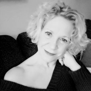 Meet your Posher, Robin daugherty